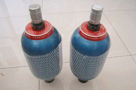 廠(chǎng)家生產(chǎn)活塞式蓄能器時(shí)需注意哪些？
