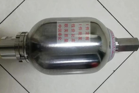 用什么方法來檢查不銹鋼囊式蓄能器膨脹壓力？